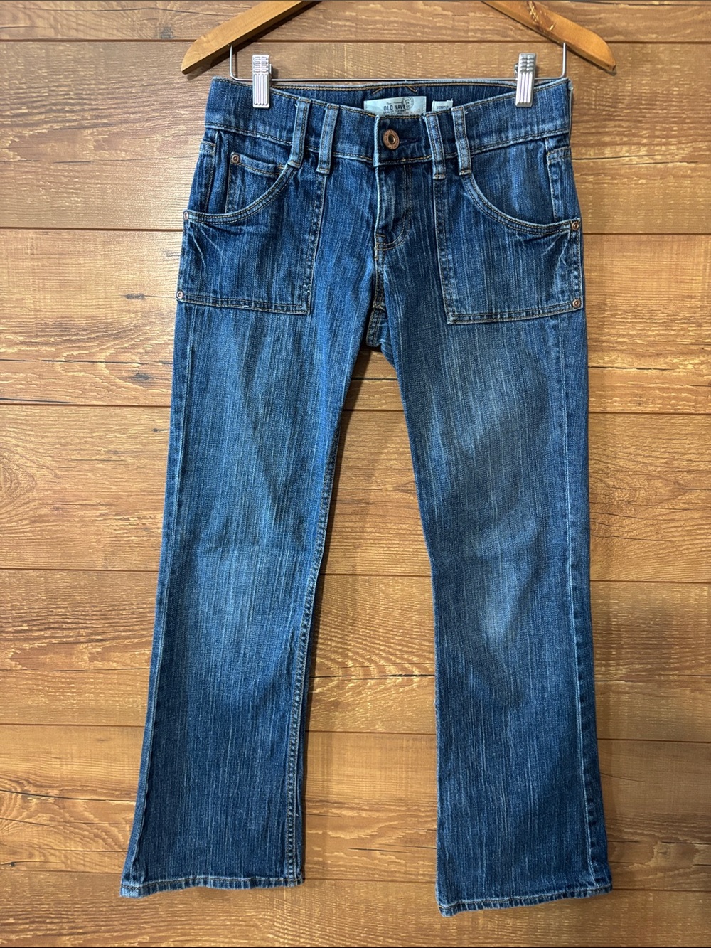 Old Navy sz 2 Short Low Waist Boot Cut Jeans